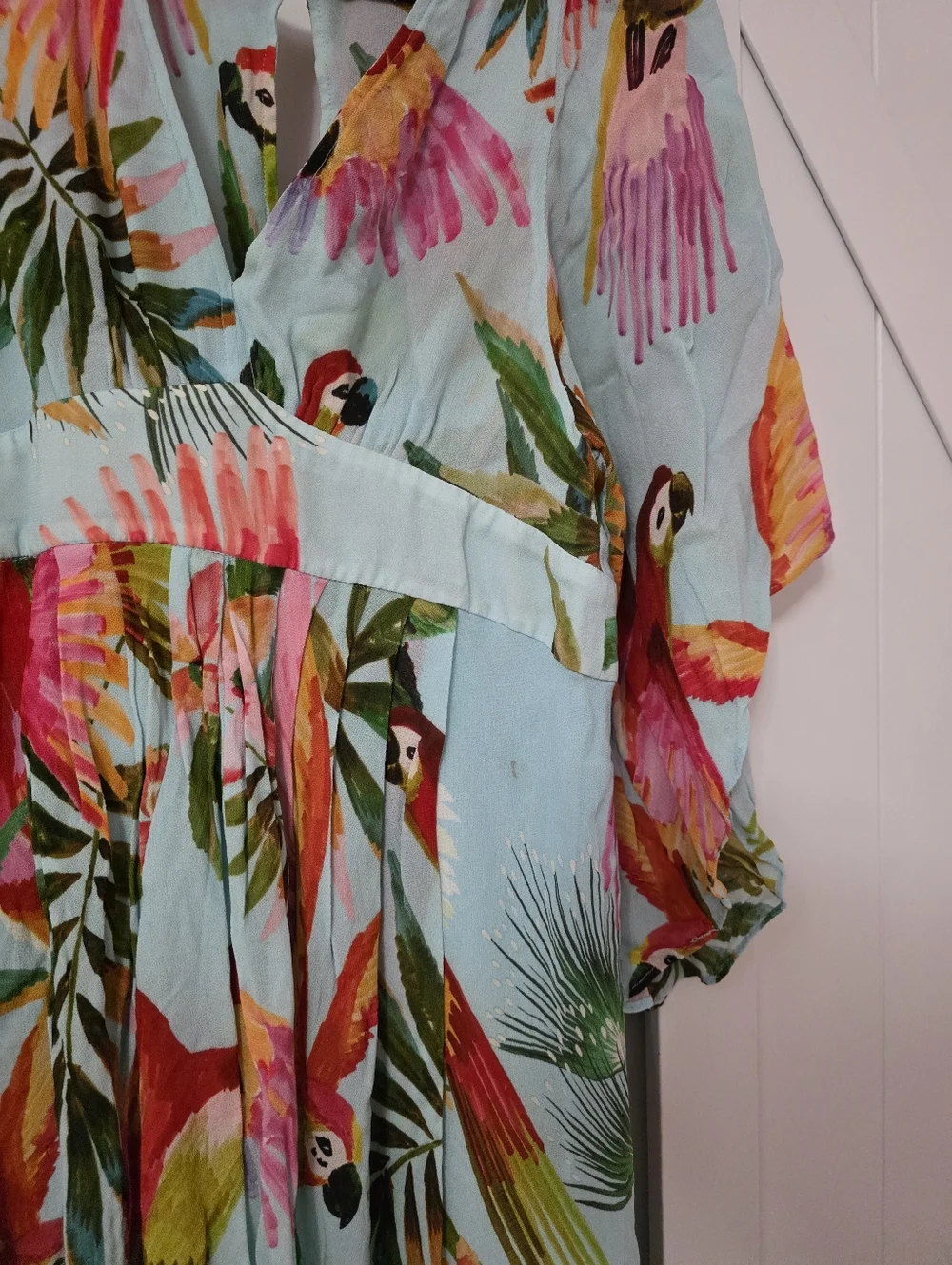Farm Rio Macaw Mididress - Picture 8 of 9